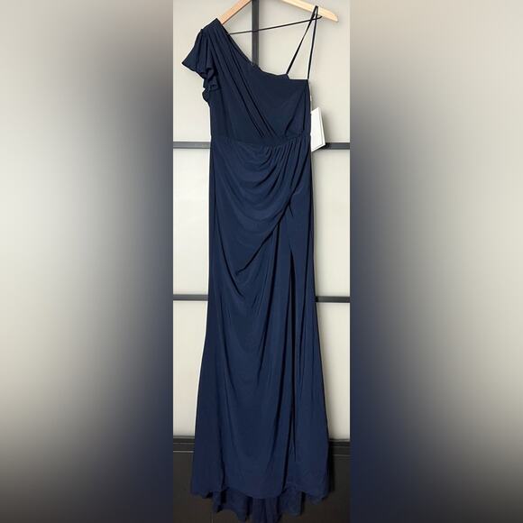 NWT Mac Duggal Ruffled One Shoulder Draped Gown Size 2 - Picture 2 of 10